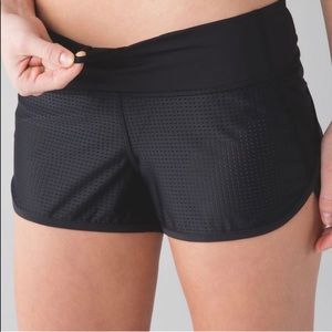 LULULEMON SPEED UP SHORT